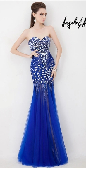 Angela & Alison Prom dress - Picture 2 of 11